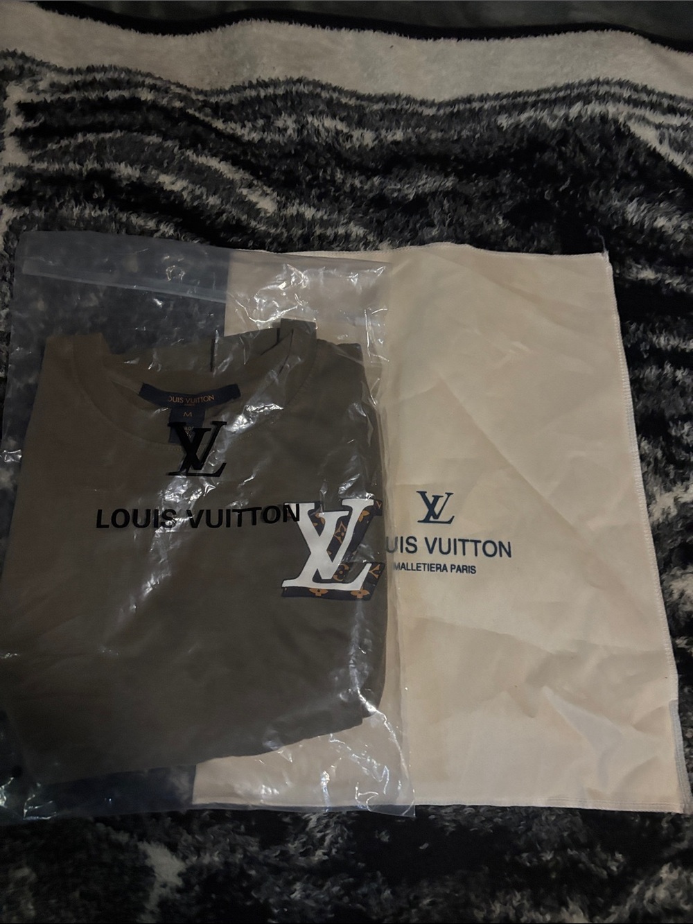 Louis Vuitton Olive Green and White LV Logo T-Shirt